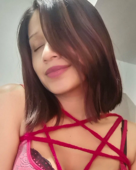 agathayuefree exclusive model archive