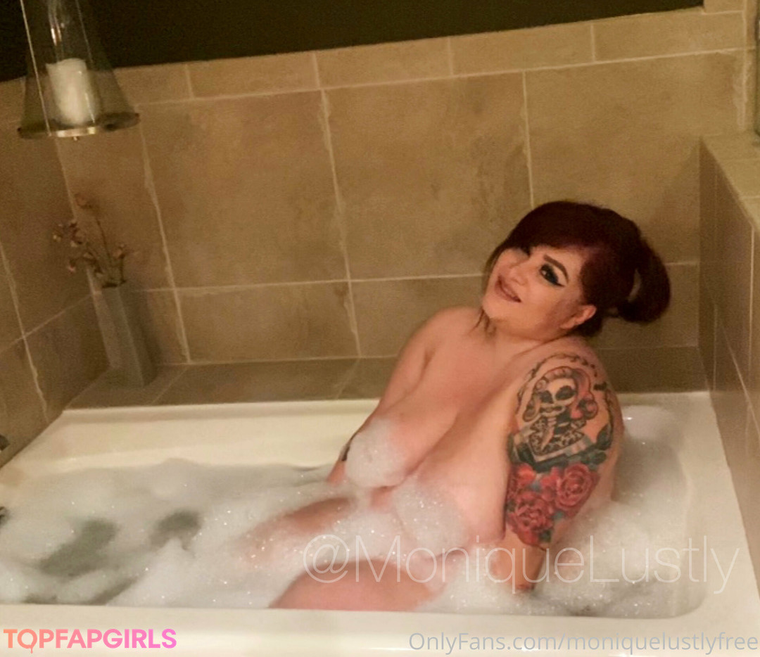 moniquelustlyfree pornstar hot picture