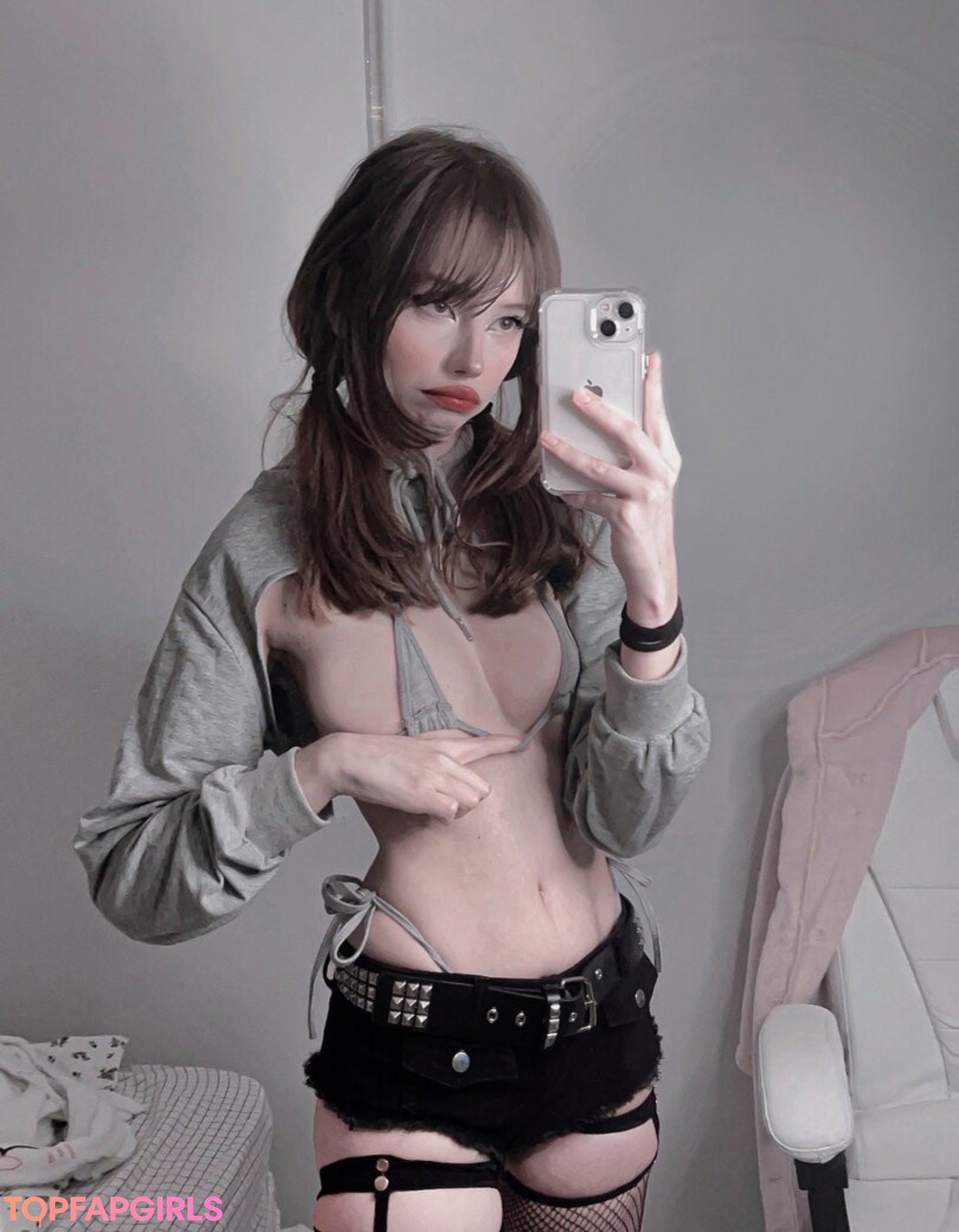 Romllr model top pictures