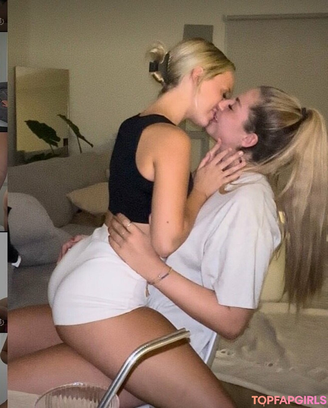 LexDyer nude star pics