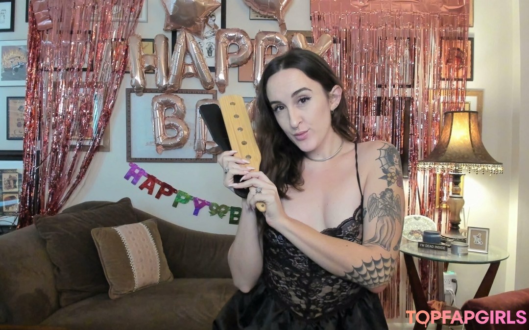 goth princess onlyfans pretty pic