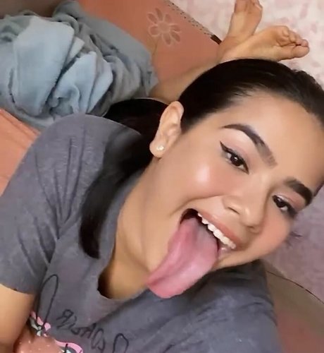 Long Tongue Fetish erotic pornstar pics