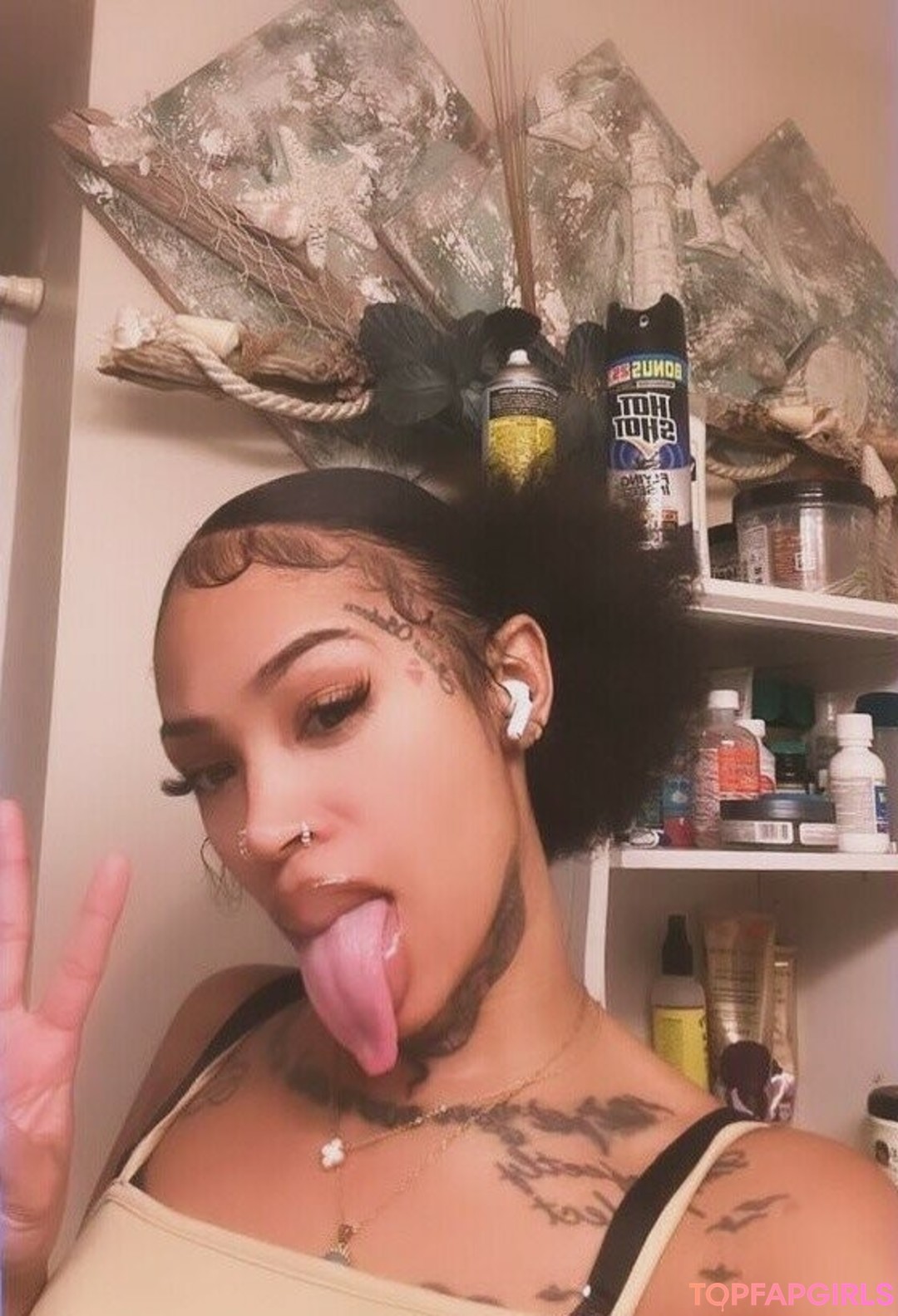 shemale handjob onlyfans beautiful nude photo