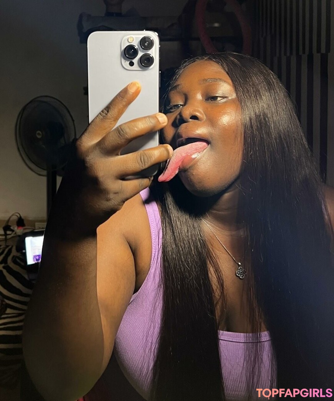 Long Tongue Fetish nude pornstar picture