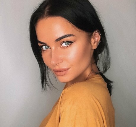 Long Tongue Fetish star porn image