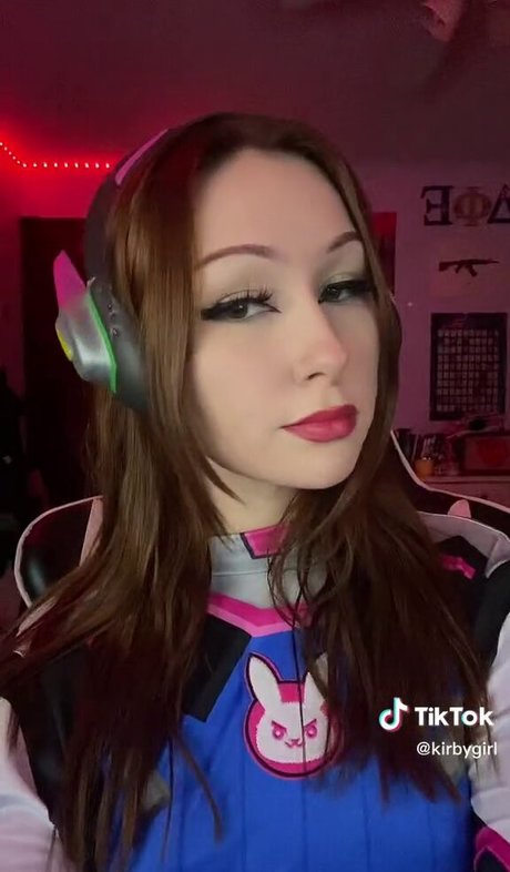 Long Tongue Fetish top actress photos