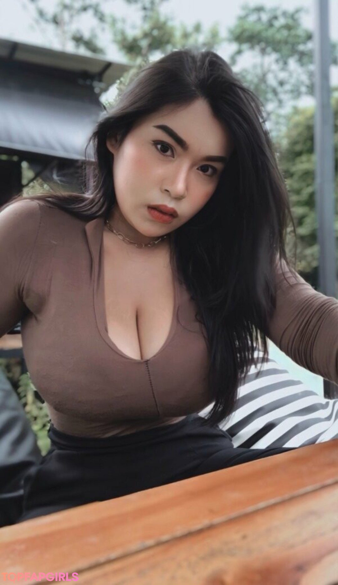 Pafun Chusri star naked image