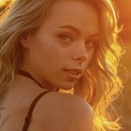 Miss995 sex model galleries