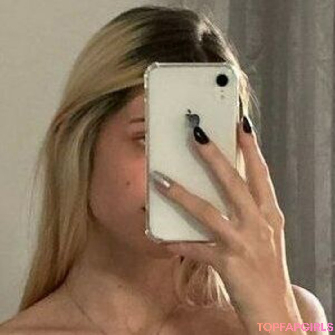 Evyvieiraoficial sexy actress images