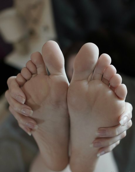 ravenloveslingerie model pretty photos