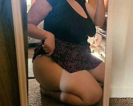 sapphiremelonz art actress pic