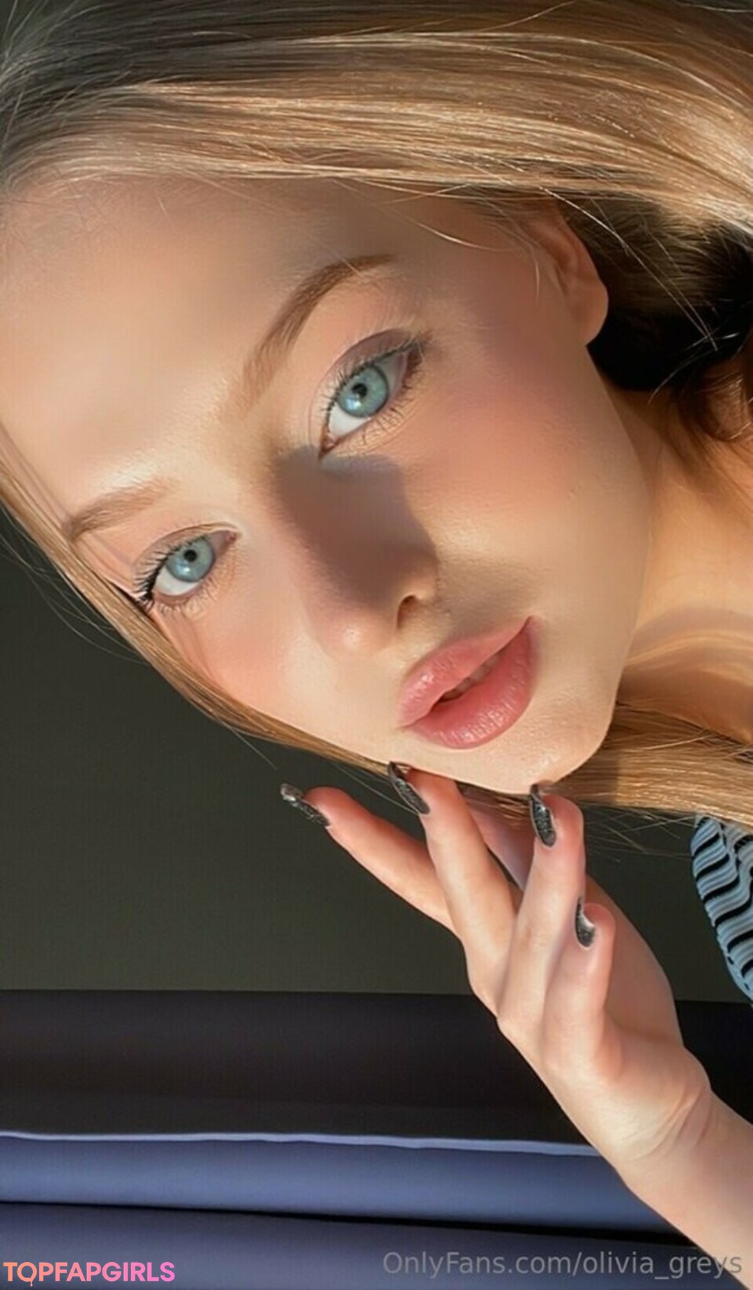 olivia greys hd model image