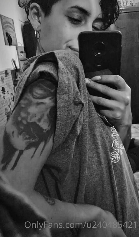 thequeenwithcurls sexy star pic