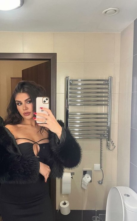 Vanessa Zachariadi hot model photo