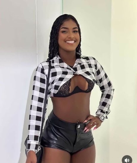 OFC Karenn nude pornstar photos