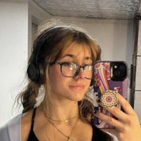 abi goodgains top actress picture