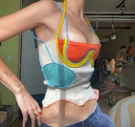 Lindsay Vrckovnik Linmick model free archive