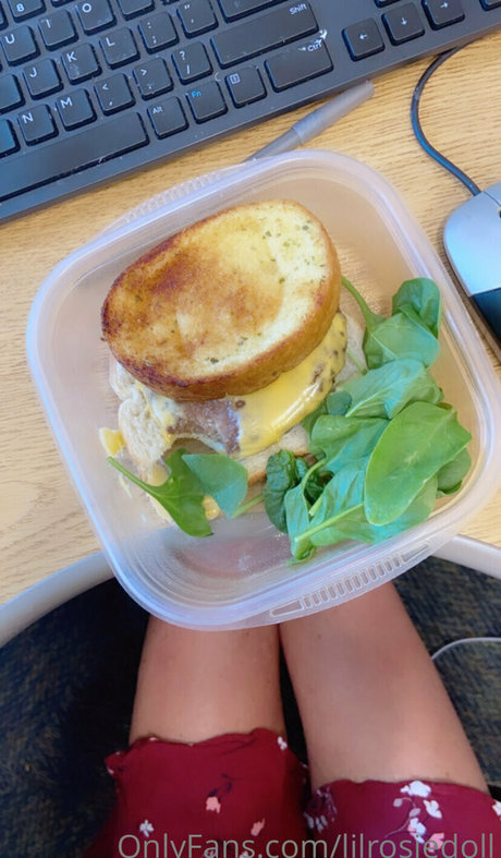 lilrosiedoll nudes actress picture