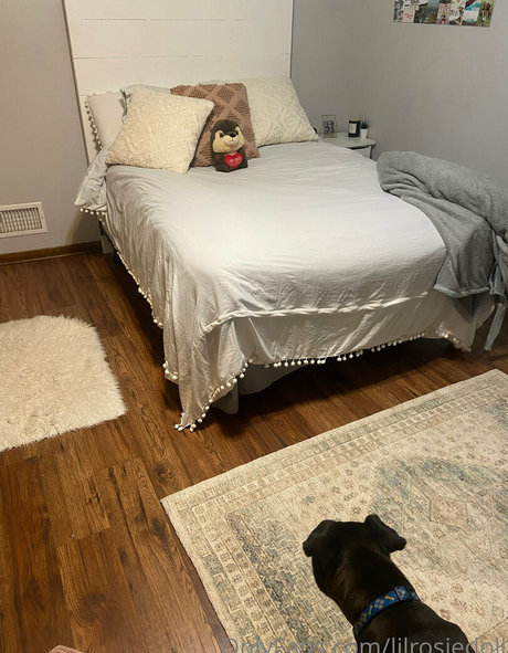 lilrosiedoll pornstar pretty pics