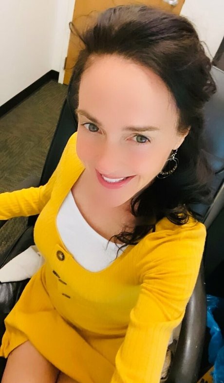 lilrosiedoll sex model img