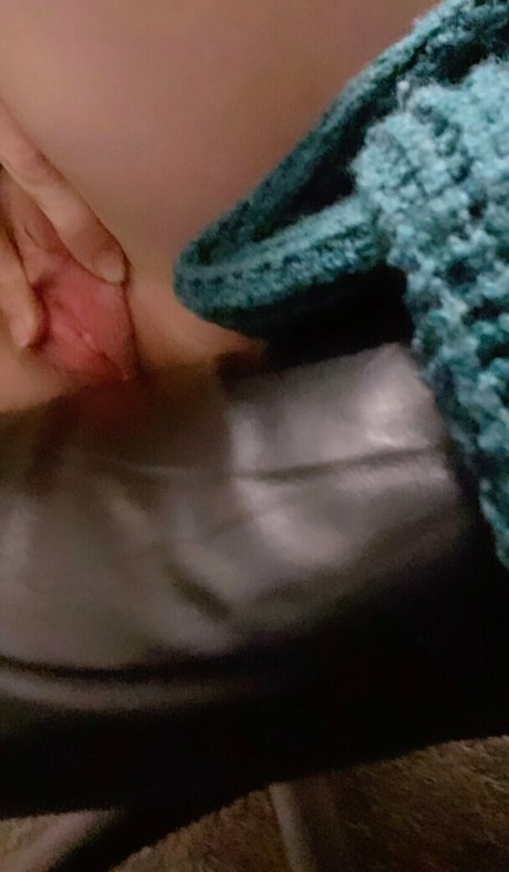 lilrosiedoll model sex picture