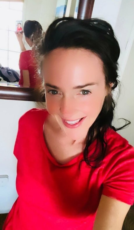 lilrosiedoll pornstar nude gallery