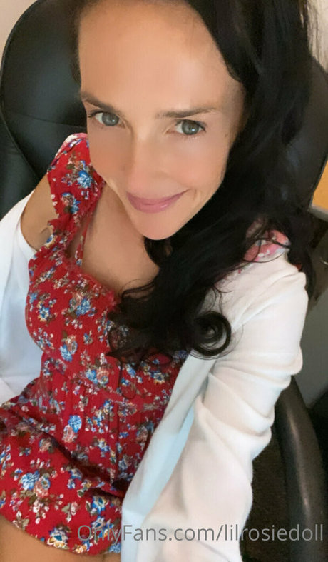 lilrosiedoll star art image