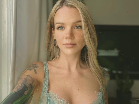 ohioliz art pornstar image