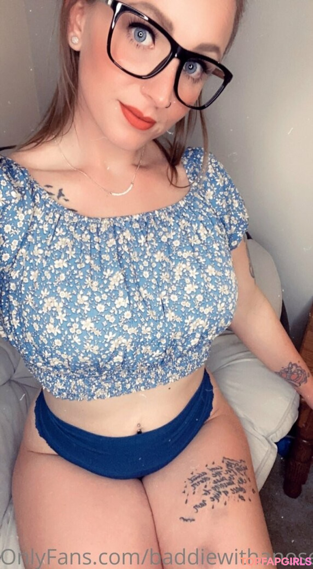 brunette milf onlyfans sexy nudes pic