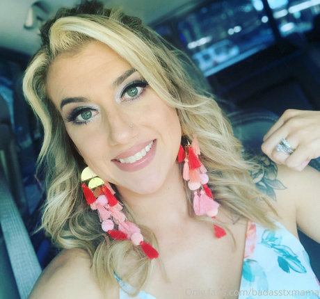 badasstxmama hd actress picture