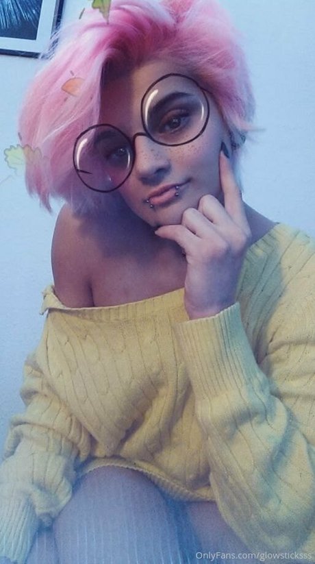 glowsticksss pornstar nude pics