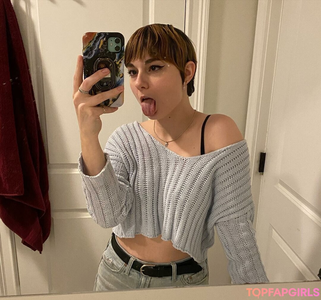 famous asian onlyfans pretty picture