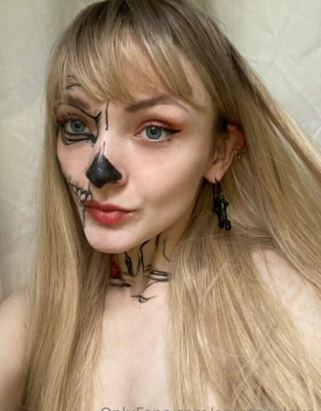 onlyzoeylove naked star img