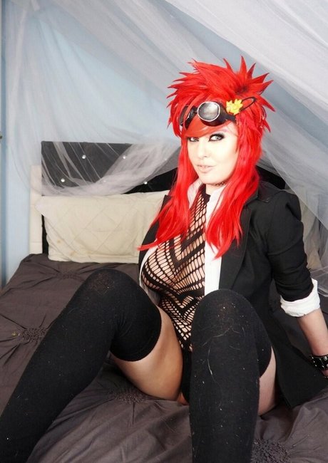 LisaLouWho model pretty pictures