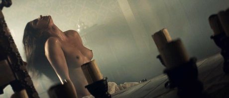 Anya Chalotra nudes star pic