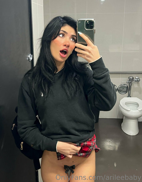 Arileebaby sexy model img
