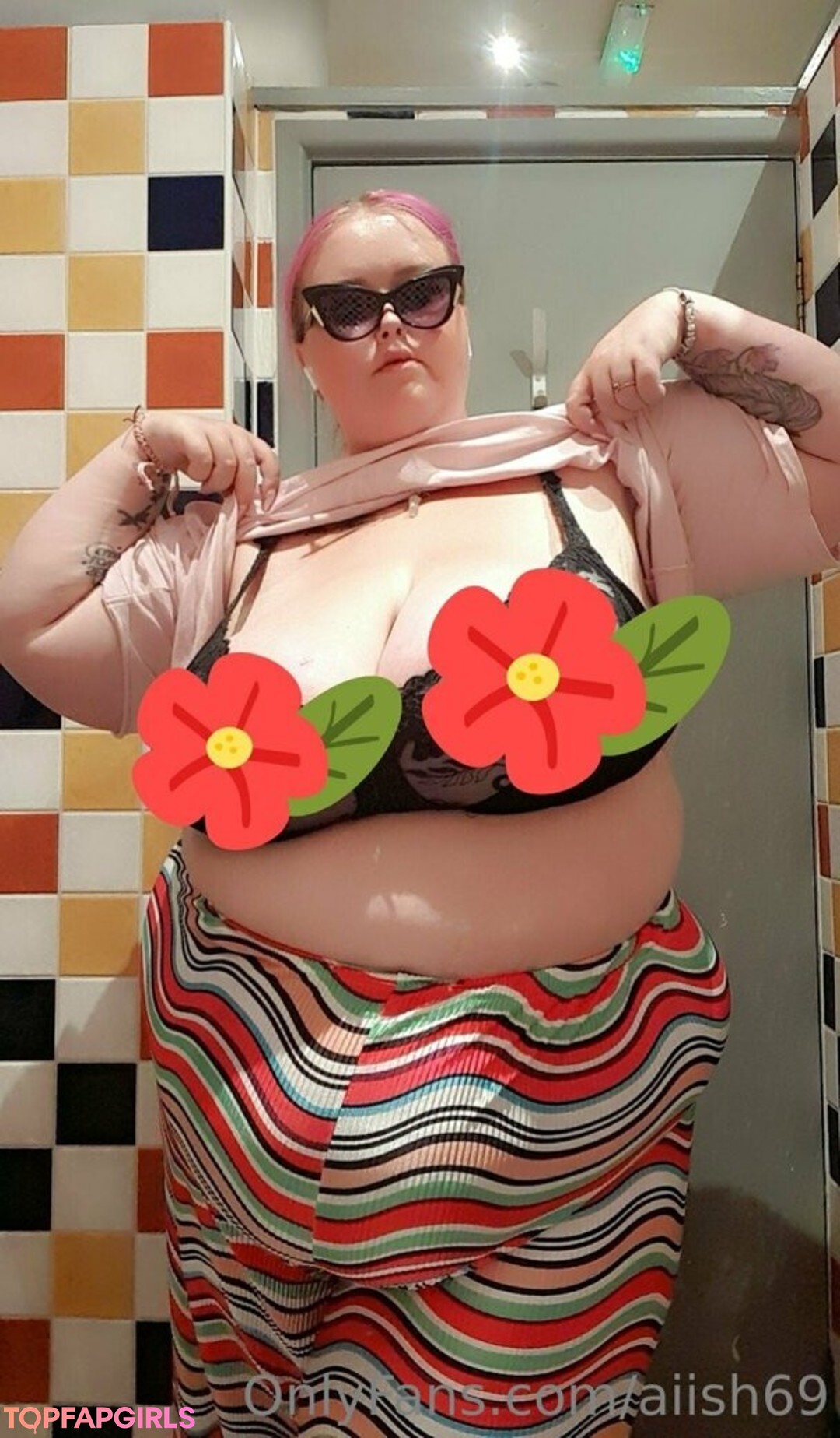 aiish69 naked model pic