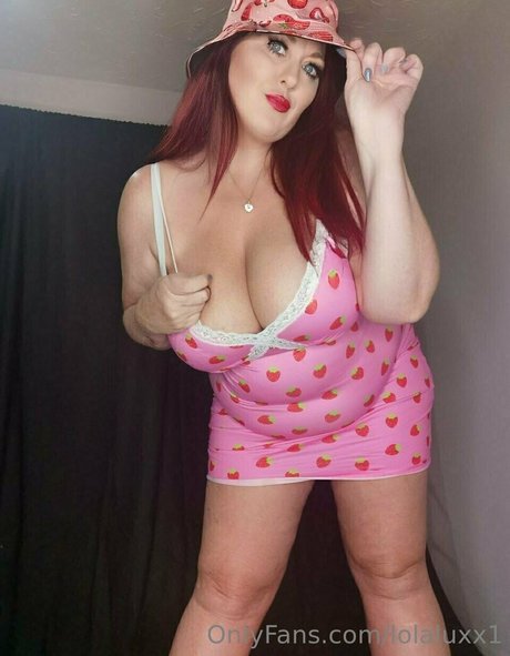 lolaluxx1 nudes star img