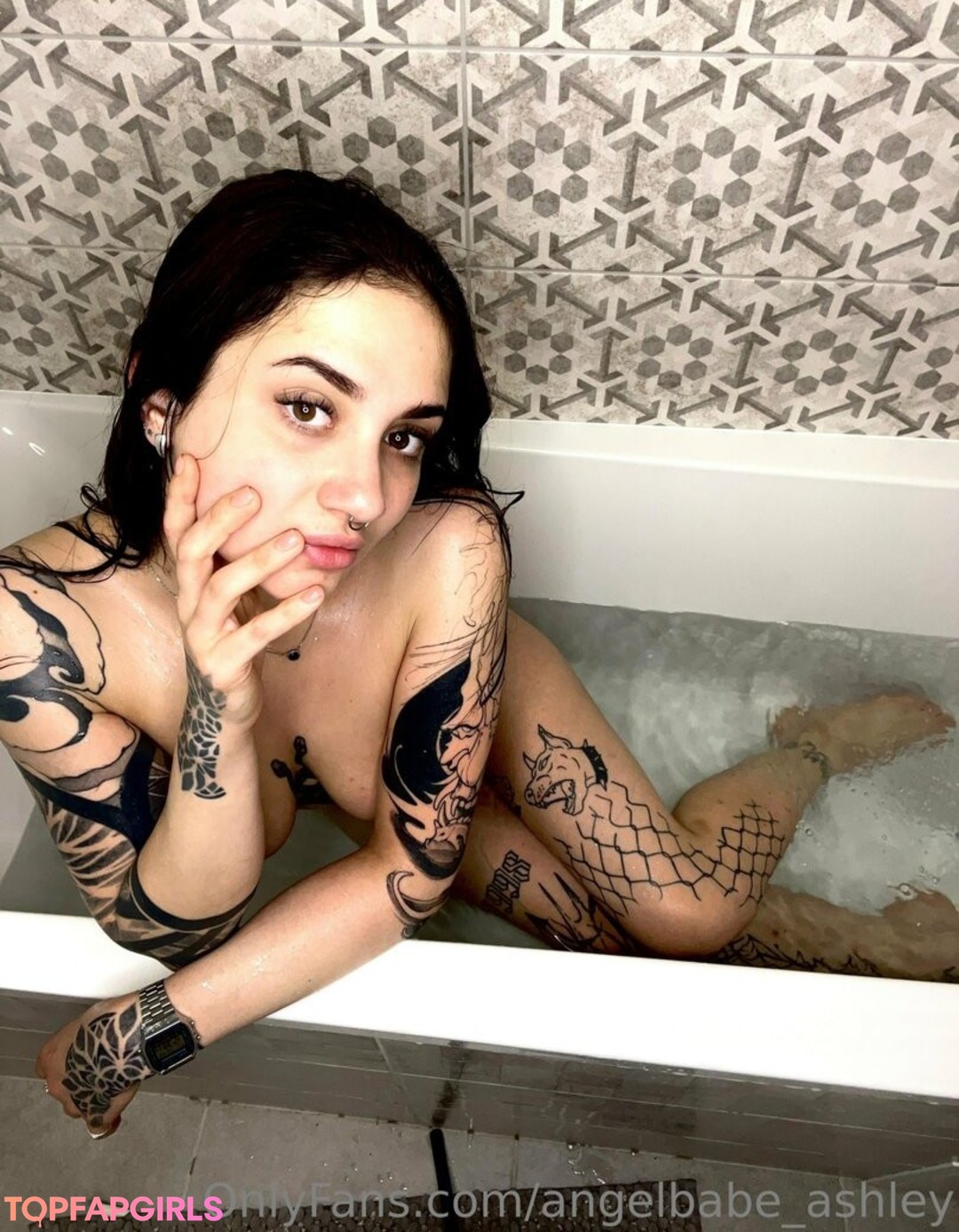 angelbabe ashley top profile image