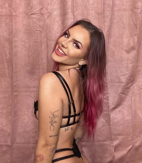 Siv Nerdal perfect star archive