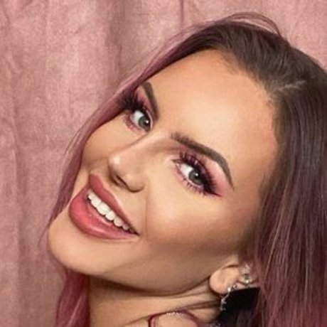 Siv Nerdal perfect model image