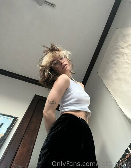 data night naked model pics