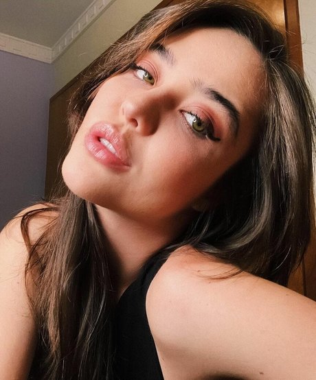 Bella Piero naked pornstar pics