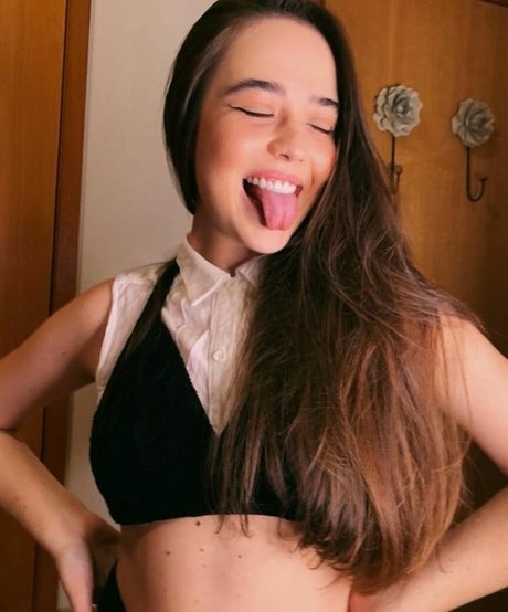 Bella Piero model hot images