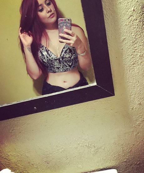 Jezz Angeles sexy model pic