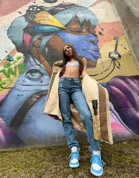 bikinibites hd actress pics