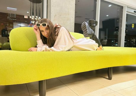 bikinibites nice star pics