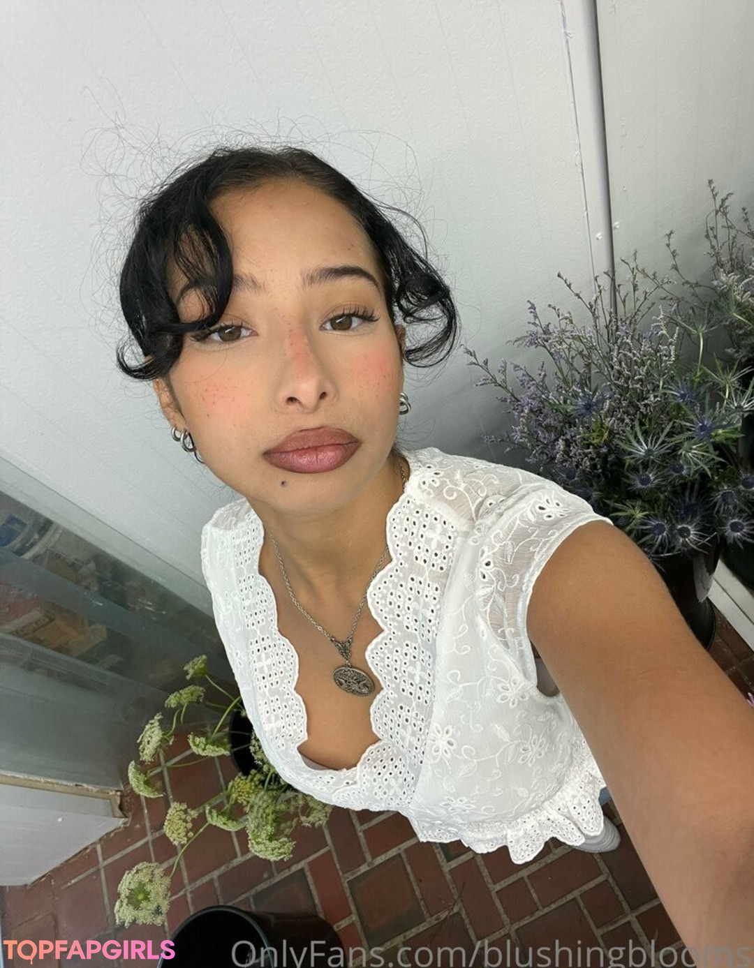 blushingblooms beautiful pornstar pic