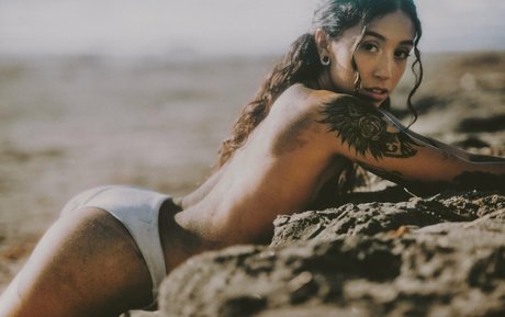 winniehoney model sexy galleries