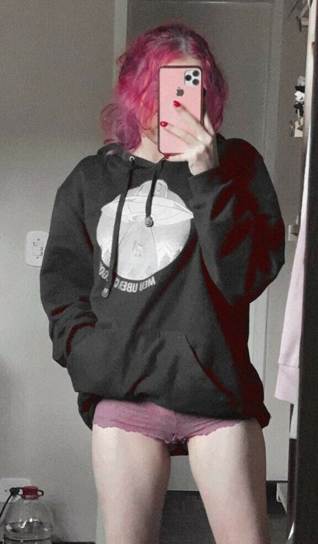 Luana Reinert exclusive actress photo